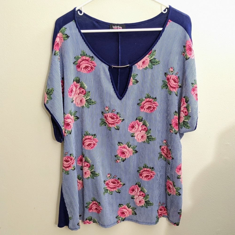 5/$25 ⭐😍 Top Fashion of NY Size 2X